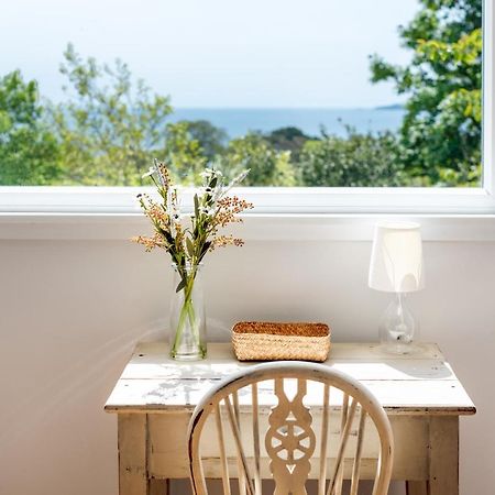 Manacles - Spacious Flat Near Beach With Sea Views & Parking Falmouth Exterior photo