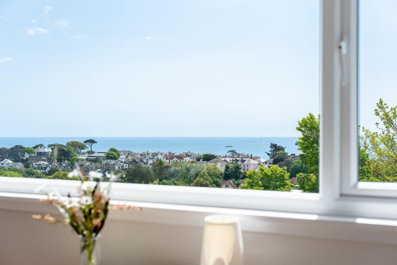 Manacles - Spacious Flat Near Beach With Sea Views & Parking Falmouth Exterior photo